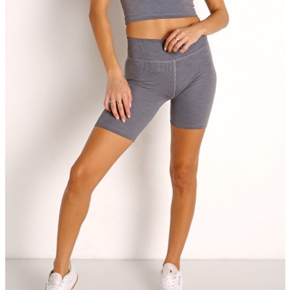 Beyond Yoga Pants - Beyond Yoga Heather Rib High Rise Biker Short in Gray Heather (NWT)